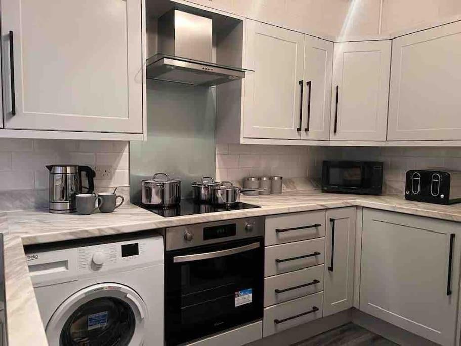 Anfield Home Sleeps 5 Close To Lfc Free Parking Liverpool Exterior foto